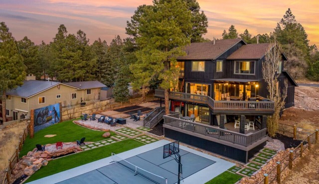 The Big Deck Mtn views Golf - Pickleball - Arcade - Hot Tub