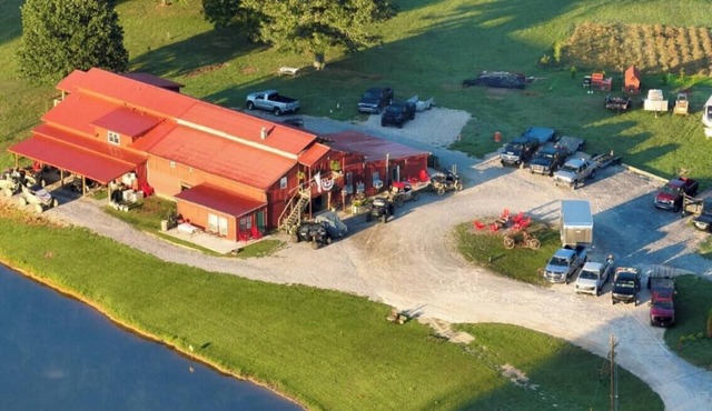 The Big Red Barn Unit #4-Direct Access-150 yards to G-23