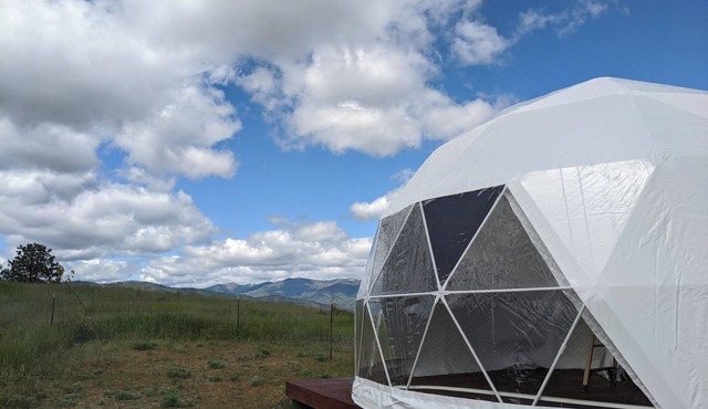 The Bigfoot Dome with spectacular views in charming Plains, Montana.
