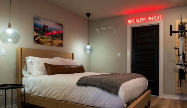 The Bike Inn #2, Back 40, Double Room