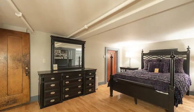 The Biltmore Suite in historic Holladay House