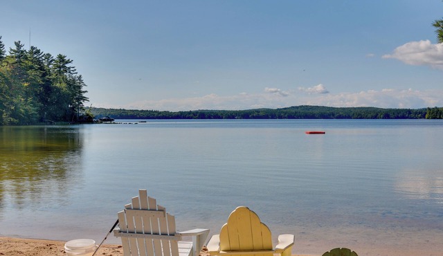 'The Birches' Raymond Getaway w/Beach & Boat Dock