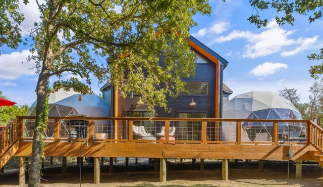 The Bird House | 8 Beds 2 Baths