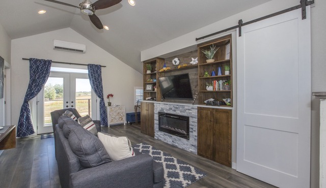 The Bird House of Frederick with Open Space & Lake Views!