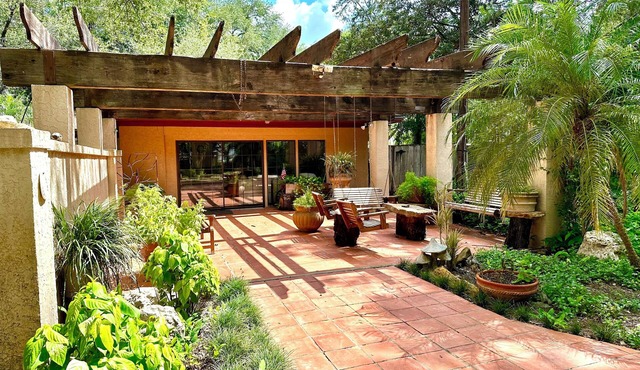 The Birdhouse on the Rio - A South Texas Retreat for Nature Lovers & Families!