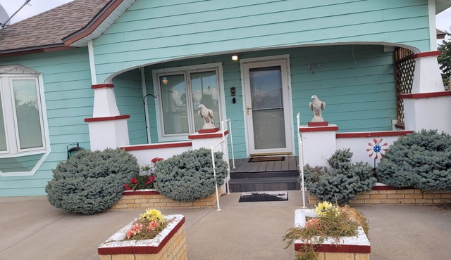 The Birdhouse Retreat
