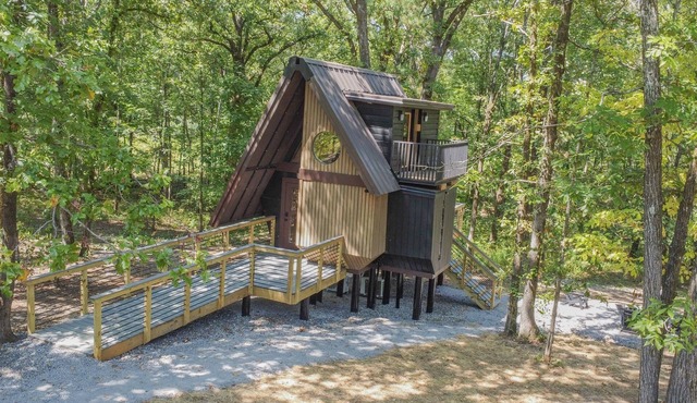 The Birdhouse, Tree house, Nature Retreat