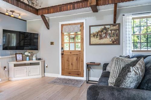 The Birdie Cottage - A Sweet Retreat
