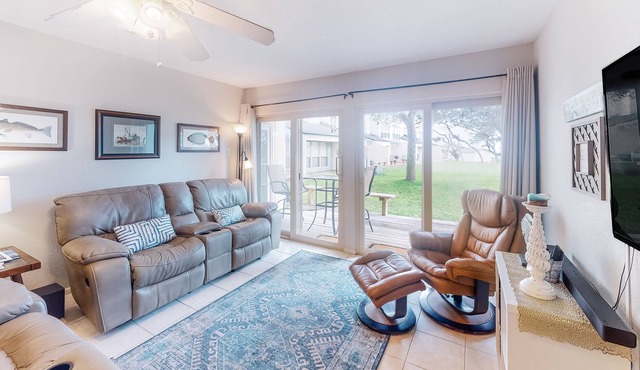 The Birds and the Beach w/ Pool, Tennis, Pier & Boat Launch