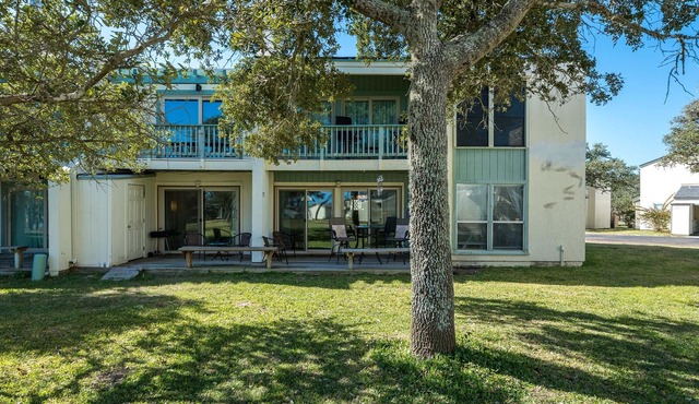 The Birds and The Beach | Pet Friendly, Fishing!