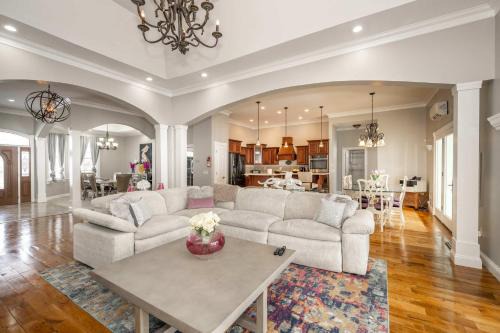 The Bishops Manor Stay for 10