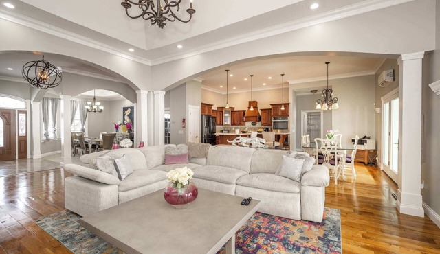 The Bishops Manor, Stay for 10!