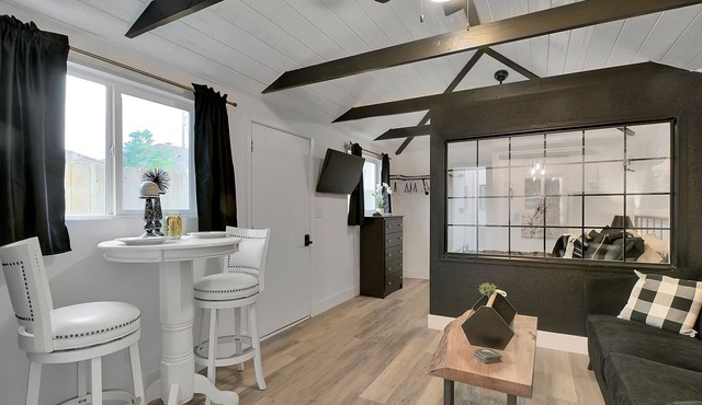 The Black and White Bungalow is a freshly remodeled modern yet rustic studio.