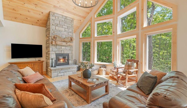 The Black Diamond Lodge