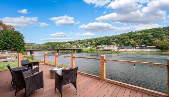 The Black Fox Retreat