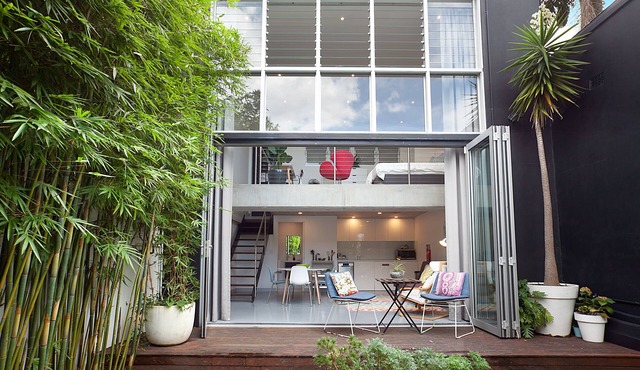 The Black Haus - Bronte ~ 10 minute walk to beach