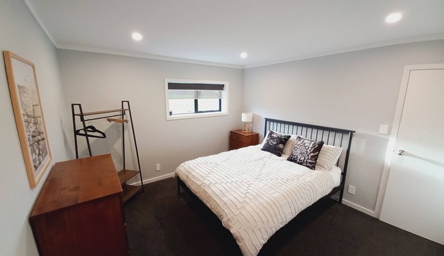 The Black Shed - Peaceful country setting 10 minutes from the city