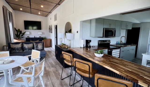 The black stone luxury retreat