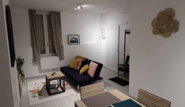 The Black & White: MONTARGIS/CHALETTE