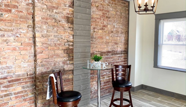 The Blackjack Duplex - Private Yard & Parking, Near Falls & Casino by Niagara Hospitality