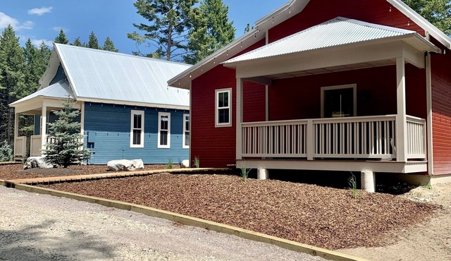 The Blacktail at Elk Ridge Village cabin 301B with views Flathead lake.