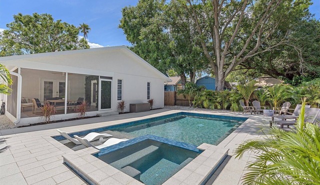 The Blessing House - Htd Pool & Spa, Close to Beaches