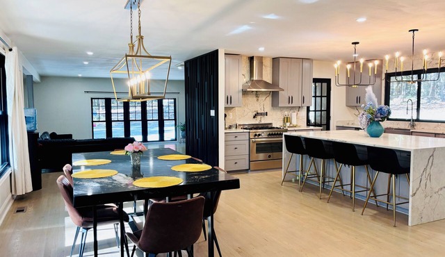 The blissful house in Howard County with 3 bedrooms 3 bathrooms.