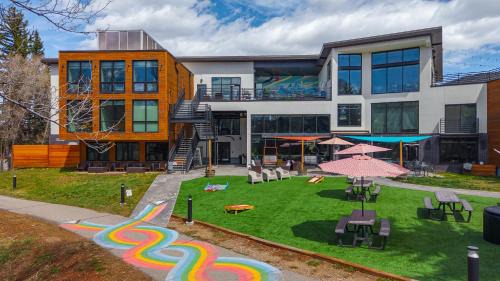 The Block Hotel & Commons