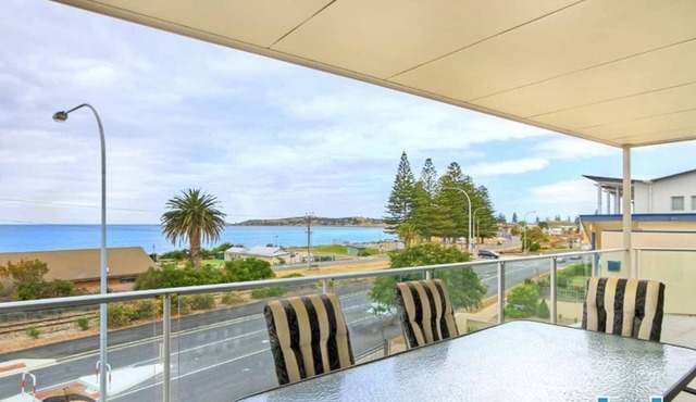 The Block Ocean Views – Penthouse, Wi-Fi, Balcony