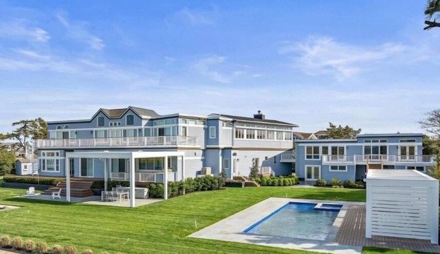 THE BLU ESTATE AT 1900 VIRGINIA! Waterfront-Gated-Pool-Hot Tub-Boat Dock-Luxury