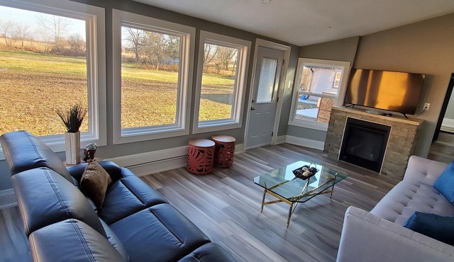The Blue Bungalow Retreat - Get together with Friends & Family!
