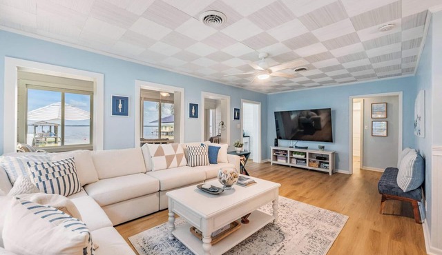 The Blue Canoe Lakehouse