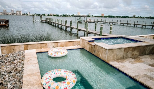 The Blue Chill - on the Intercostal Waterway, features a pool, hot tub & dock!