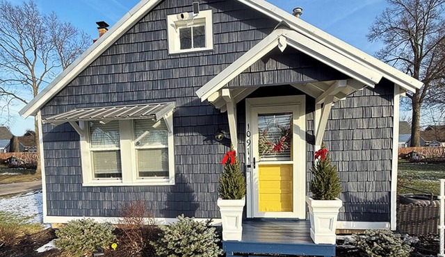 The Blue Cottage Reduced rates for "Buckeye Lake Winter Fest" Newly renovated.