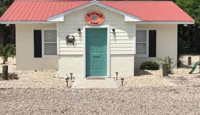The Blue Crab at Riverwalk Cottages Unit 202B