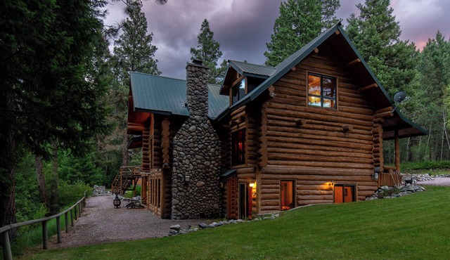 The Blue Damsel - enjoy sleeping to the peaceful sounds of Rock Creek