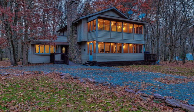 The Blue Heron - Visit Jim Thorpe & Wineries!