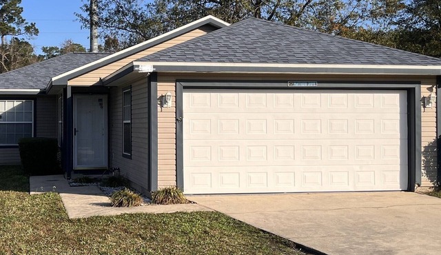 The Blue House! Comfortable, cozy & a GREAT VALUE!