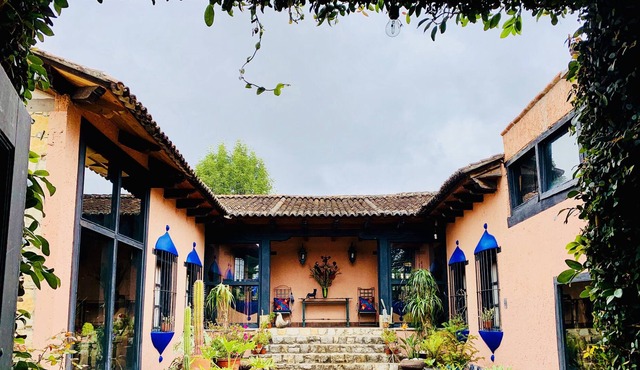 The "Blue House" has spacious and comfortable spaces for you to enjoy