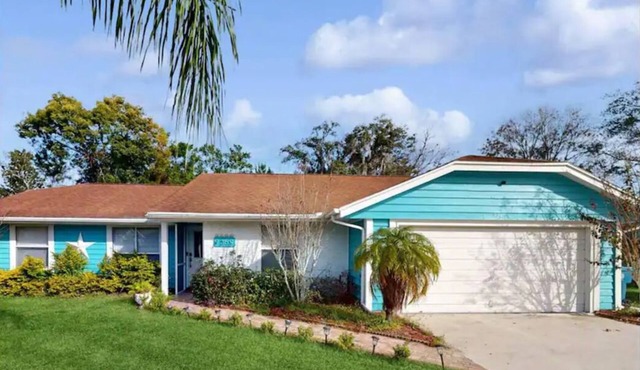 The blue housenn