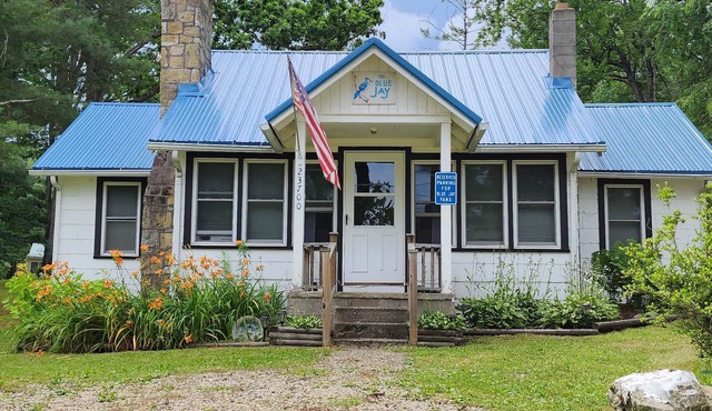 The Blue Jay at Canadohta Laken"Private Lakefront Lot Included"