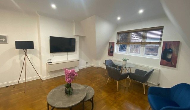 The Blue Loft Retreat