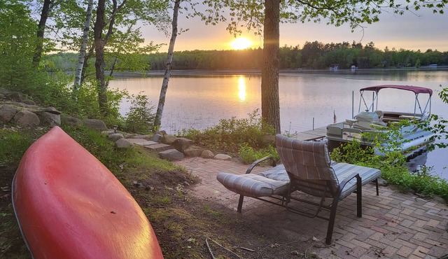 The Blue Loon Cabin and pontoon in Northern wi