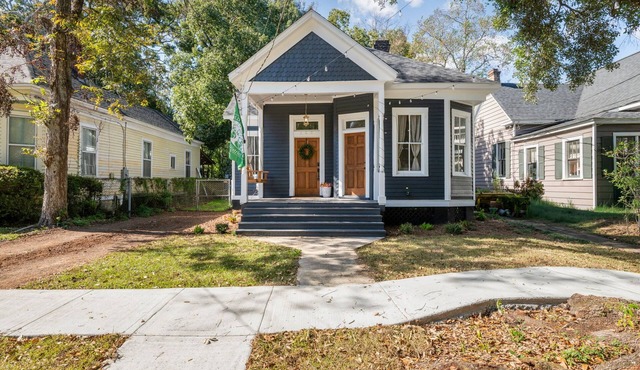 The Blue Oak Cottage - Pet Friendly!