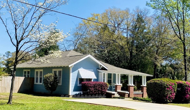 The Blue Pearl near Downtown Crestview