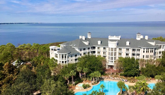 The Blue Pearl Penthouse- Sandestin