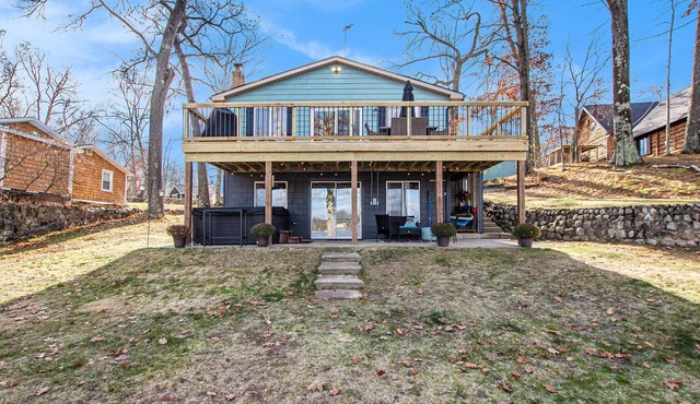 The Blue Perch- Pet Friendly Cottage with Hot Tub