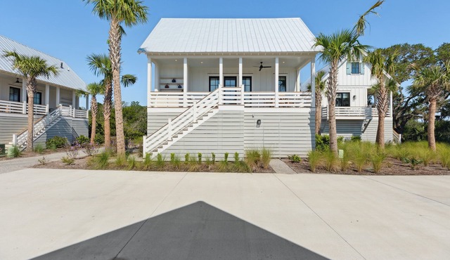 “The Bluebird” (3049 Southerly Way) 2 person creekside bungalow at Kiawah River * EV Charger ~
