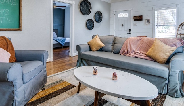 ★“The Bluebonnet”★Child/Pet Friendly★Downtown★