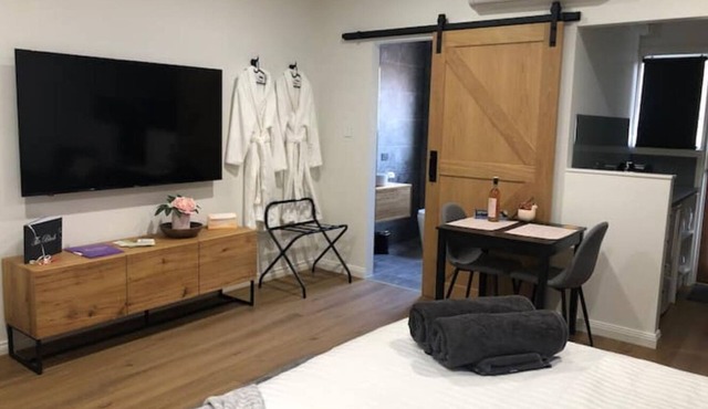 The Blush 2 - Style in the vines